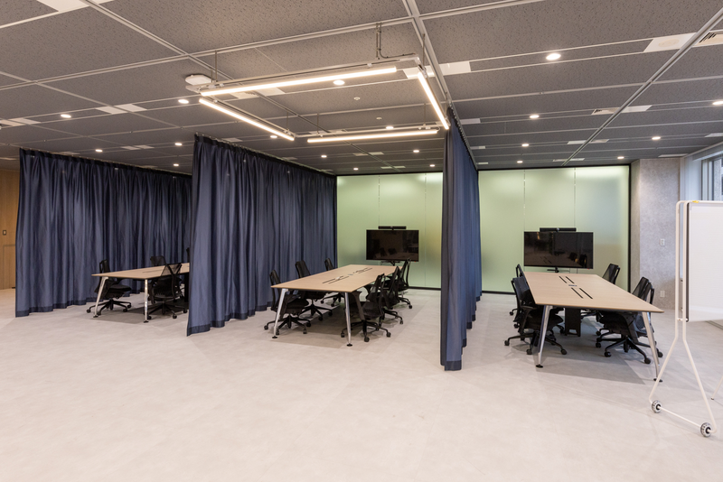 【コワーキングスペース】ソフトウェア等を利用してイメージを具現化