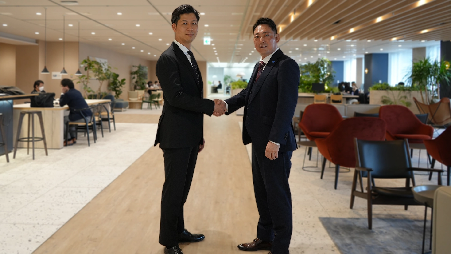 NTT 米林敏幸氏とAKKODiS 森本直彦