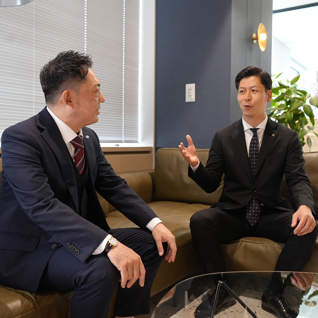 NTT 米林敏幸氏とAKKODiS 森本直彦