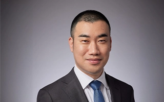 取締役 兼 Chief Operating Officer 伊佐 俊紀 取締役 兼 Chief Operating Officer 伊佐 俊紀