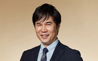 執行役員 兼 Cloud & AI Solution本部 本部長 田中 健司 執行役員 兼 Cloud & AI Solution本部 本部長 田中 健司